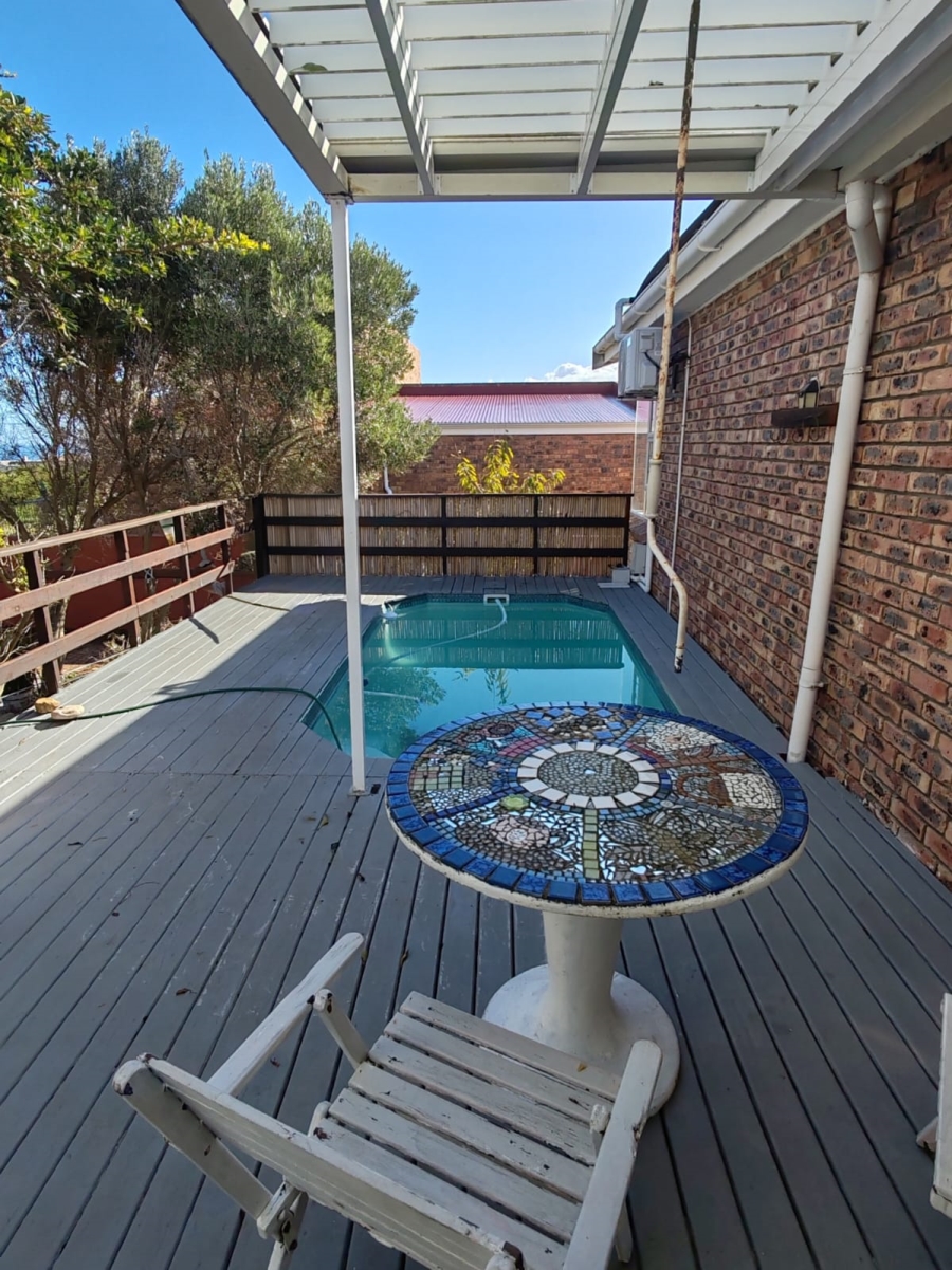 3 Bedroom Property for Sale in De Kelders Western Cape